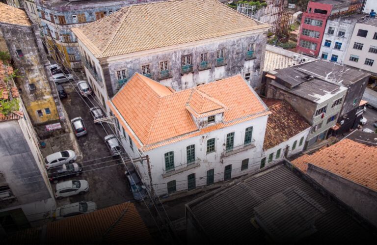 Nem ruína, nem silêncio: a palavra de Ruy precisa de casa